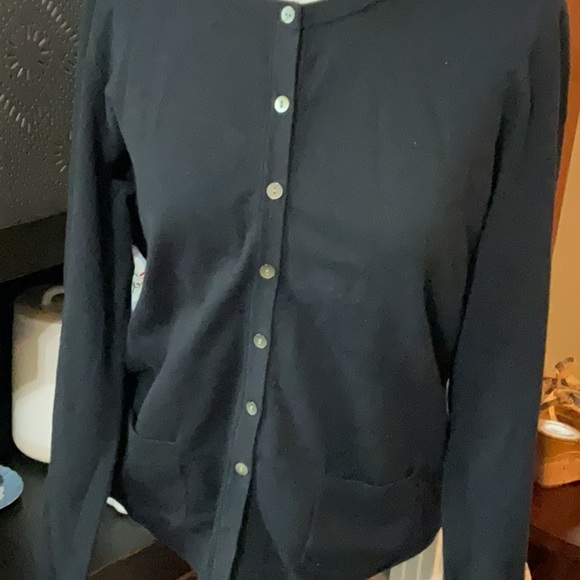 🔥HOT Item Alert TALBOTS Black Cardigan Sweater Size Large Retail $99 EUC - Picture 3 of 4
